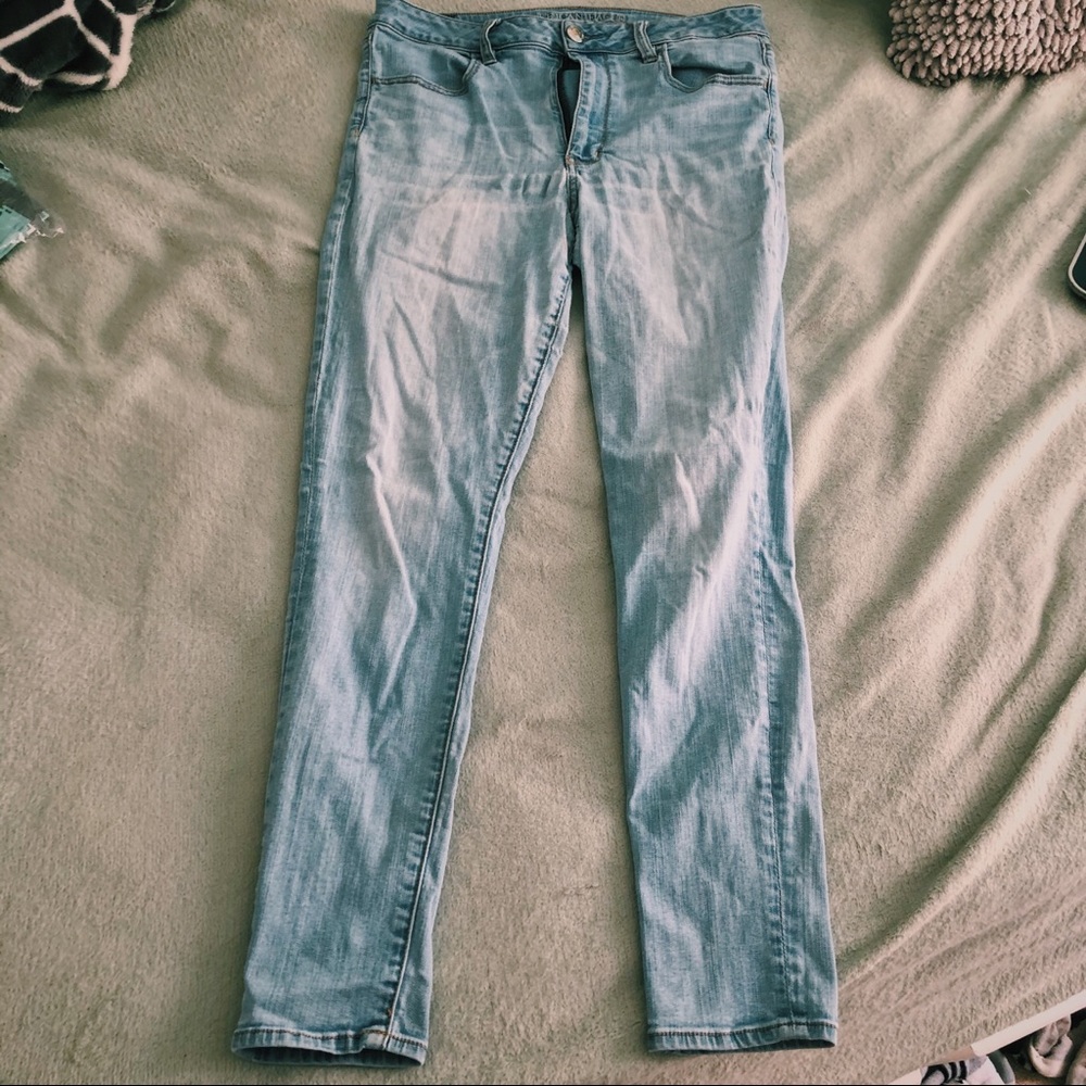 AEO Hi Rise Jeggings Light Wash 14